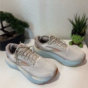 Brooks Women's Cream and Light Blue Athletic Shoes